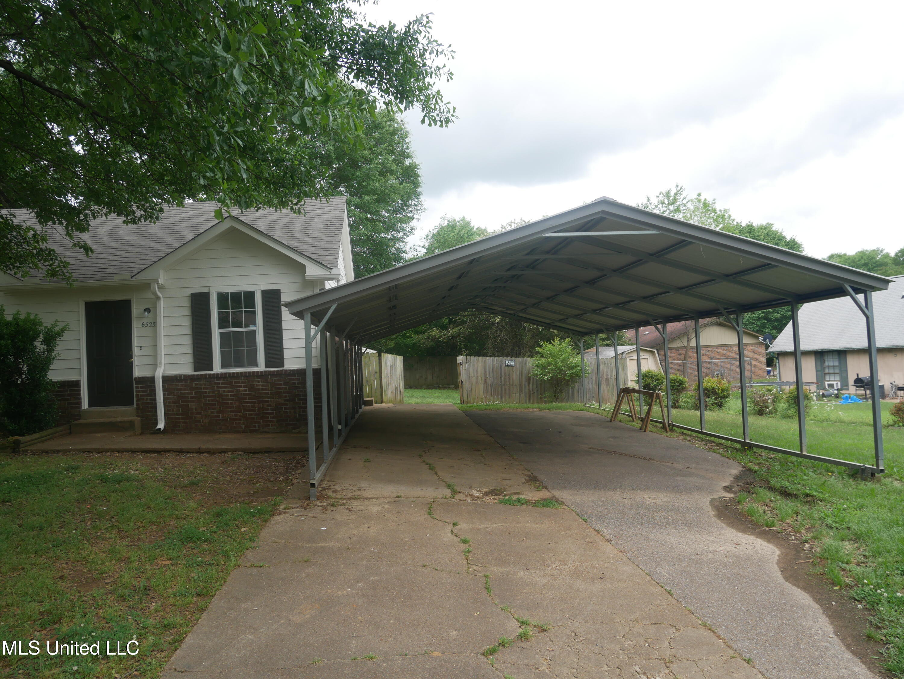 6525 Lynnfield Road Horn Lake, MS 38637 - Photo 2 of 28 P1080523