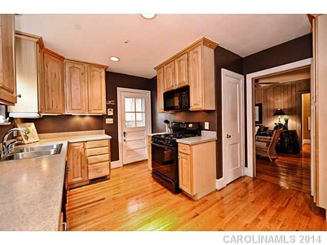 840 Sedgefield Road Charlotte, NC 28209 - Photo 6 of 16