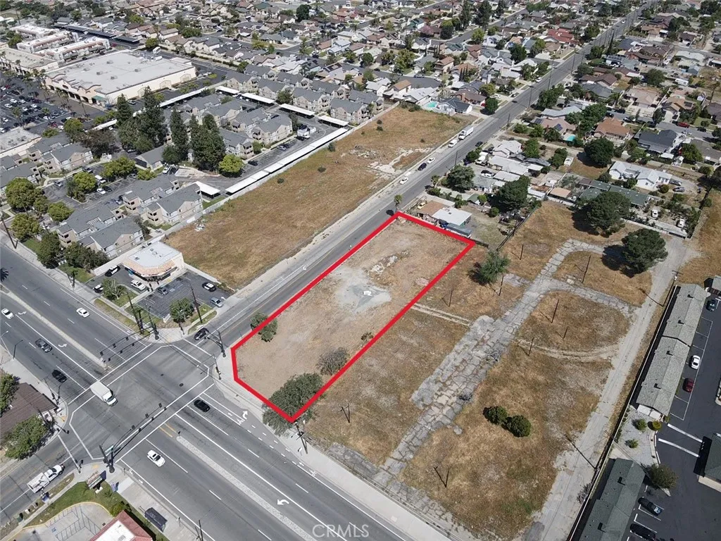 16304 Foothill Fontana, CA 92335 - Photo 5 of 36 view