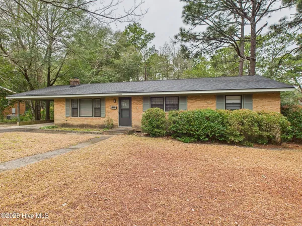 $385,000 | 550 North Leak Street, Southern Pines, NC 28387