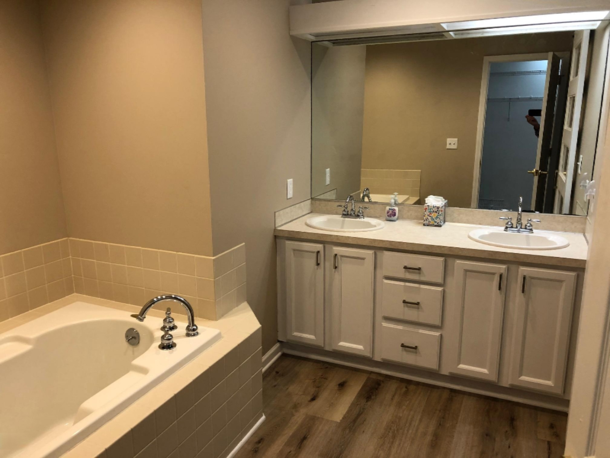 2984 Ridgeview Muskegon, MI 49445 - Photo 13 of 24 8