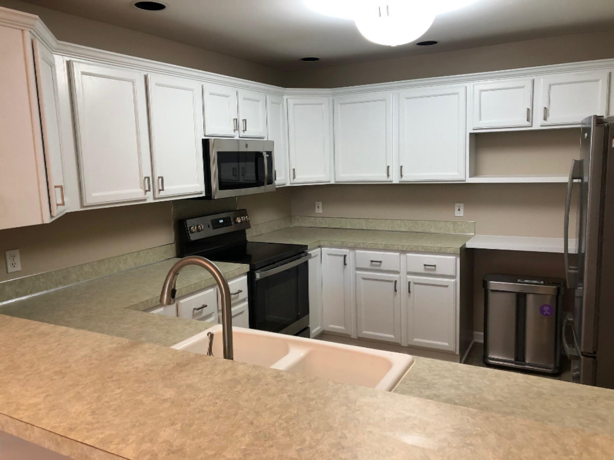 2984 Ridgeview Muskegon, MI 49445 - Photo 3 of 24 16
