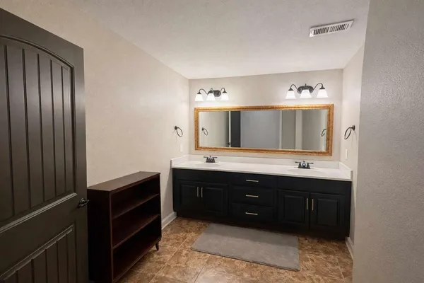 $2,495 | 6843 Village Lake Circle, Chattanooga, TN 37412