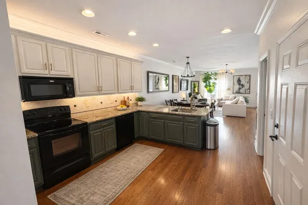 $2,495 | 6843 Village Lake Circle, Chattanooga, TN 37412