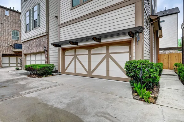 $635,000 | 1621 West 23rd Street, Unit B, Houston, TX 77008