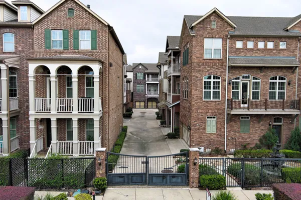 $635,000 | 1621 West 23rd Street, Unit B, Houston, TX 77008