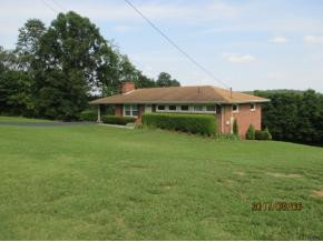 4553 Old Stage Road Kingsport, TN 37664 - Photo 2 of 29 Right Front View