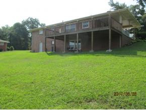 4553 Old Stage Road Kingsport, TN 37664 - Photo 6 of 29 Back Yard View of New Deck
