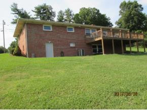 4553 Old Stage Road Kingsport, TN 37664 - Photo 7 of 29 Another Back Yard View of Deck