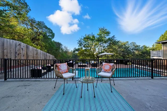 a outdoor view with a sitting space