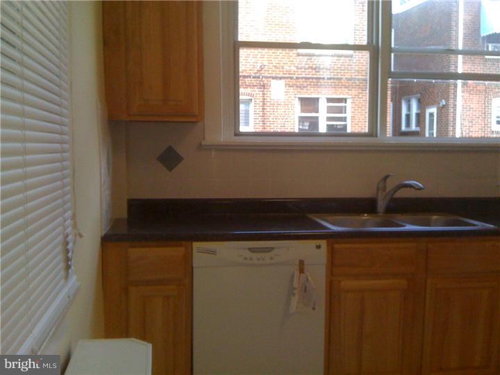 5549 Miriam Road Philadelphia, PA 19124 - Photo 11 of 22 Kitchen