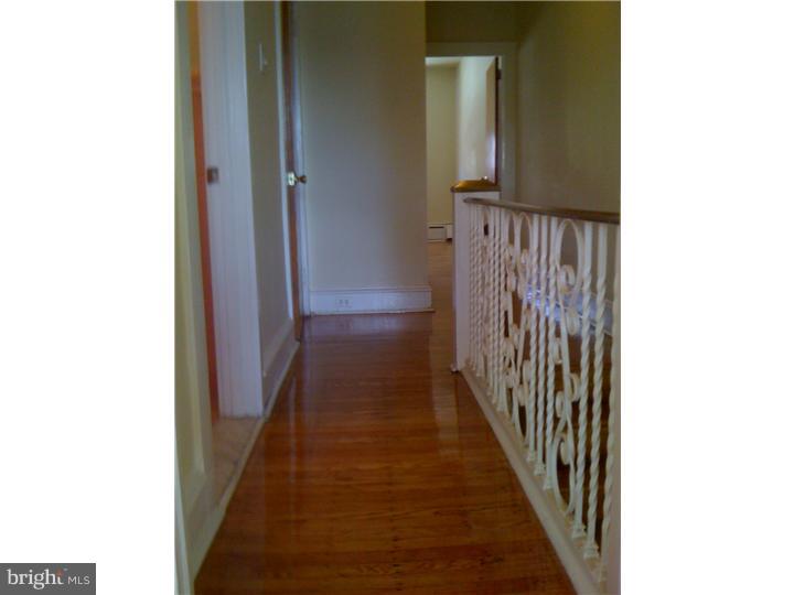 5549 Miriam Road Philadelphia, PA 19124 - Photo 12 of 22 Hallway