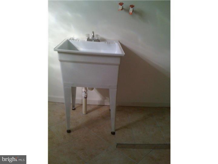 5549 Miriam Road Philadelphia, PA 19124 - Photo 19 of 22 Laundry Room