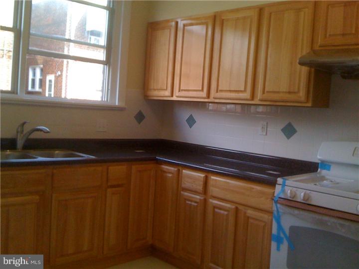5549 Miriam Road Philadelphia, PA 19124 - Photo 10 of 22 Kitchen