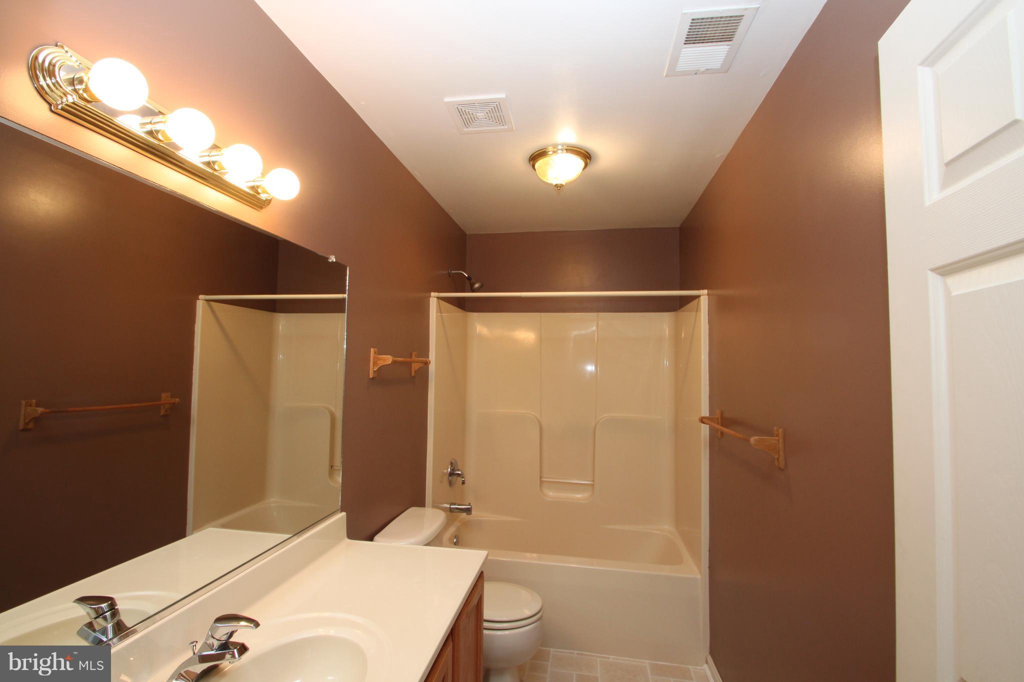 12266 Robin Road Culpeper, VA 22701 - Photo 26 of 29 Hall Bath