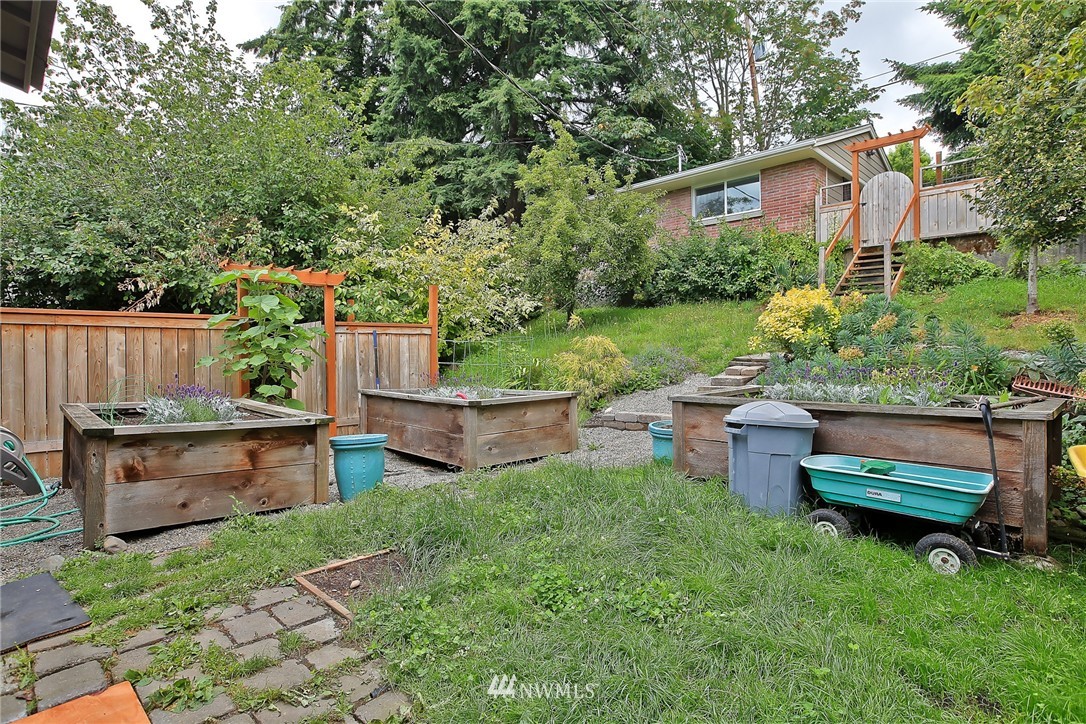 504 Windsor Place Northeast Renton, WA 98056 - Photo 19 of 24