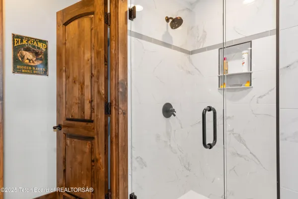 $3,950,000 | 399 Granite Rdg Drive, Alpine, WY 83128