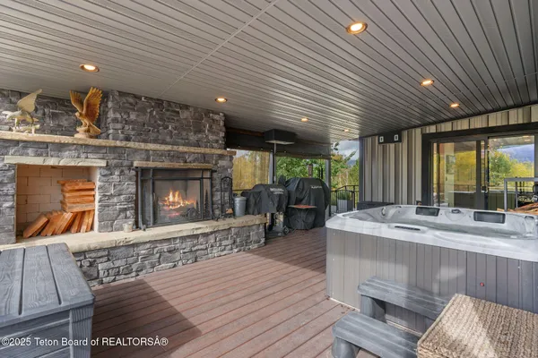 $3,950,000 | 399 Granite Rdg Drive, Alpine, WY 83128