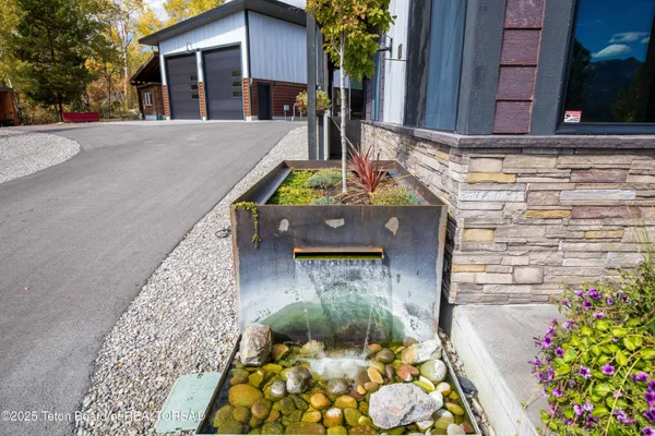 $3,950,000 | 399 Granite Rdg Drive, Alpine, WY 83128