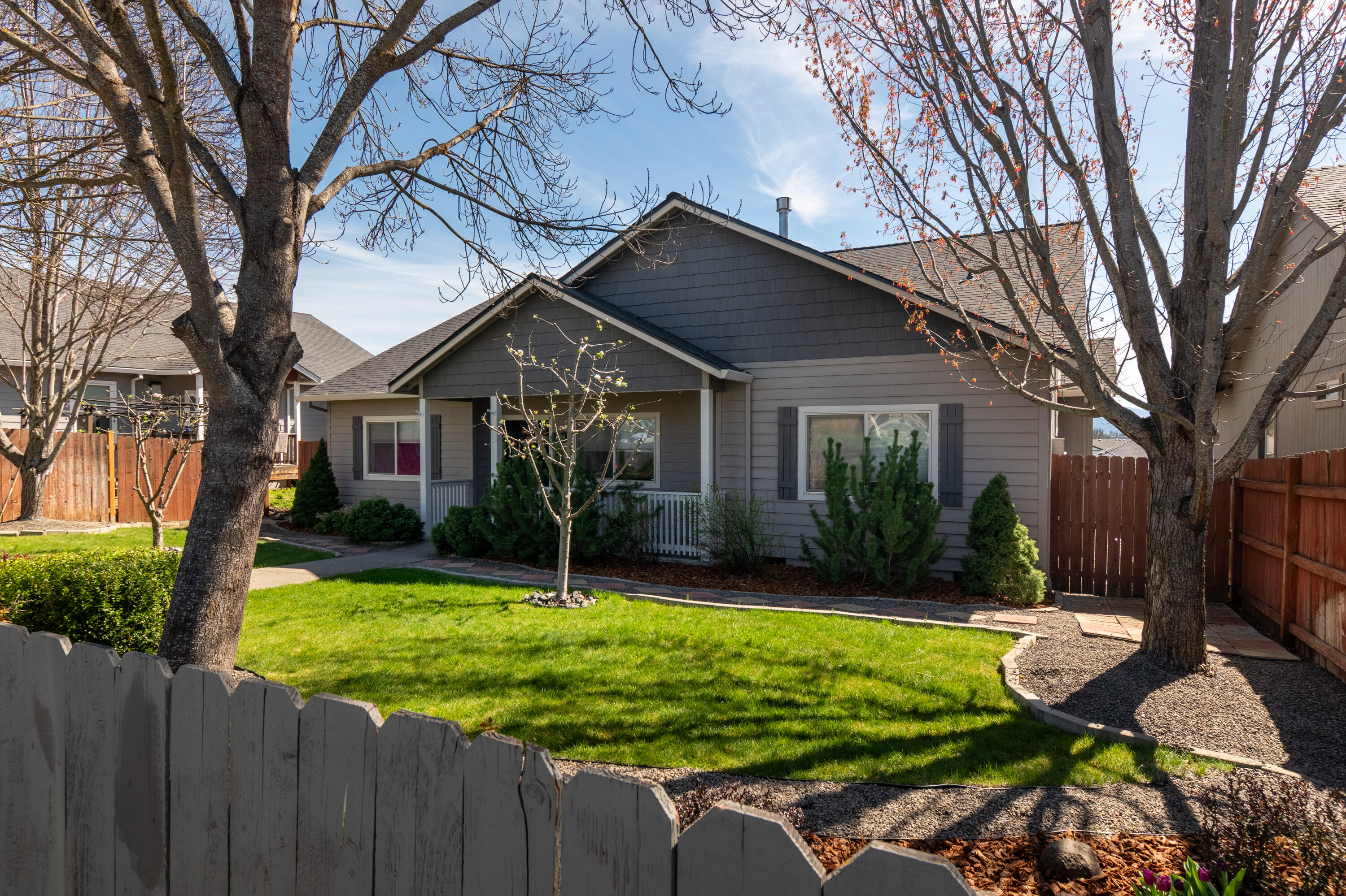 584 Barton Road Eagle Point, OR 97524 - Photo 1 of 30 01-2