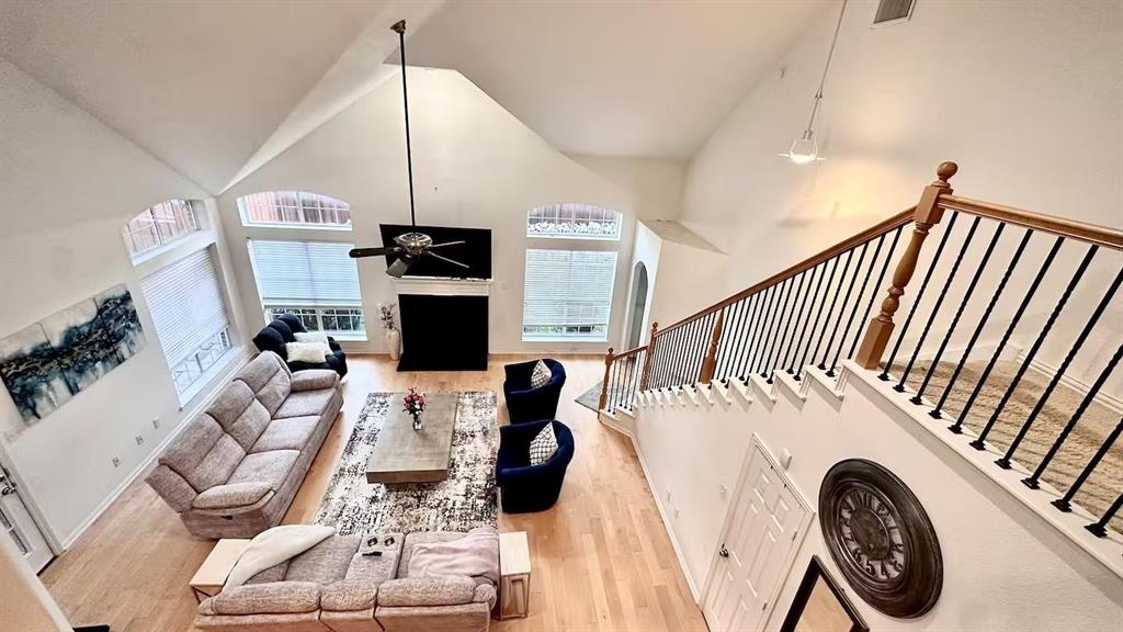 1237 Tioga Drive Irving, TX 75063 - Photo 5 of 15 a utility room with dryer and washer