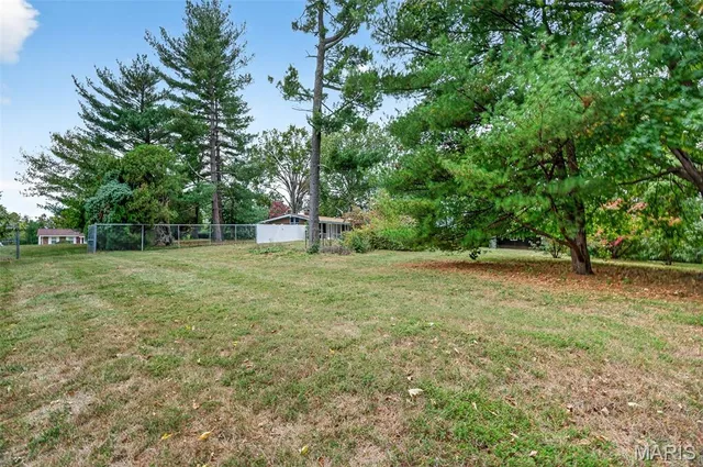 $549,000 | 2649 Nahn Drive, Oakville, MO 63129