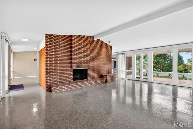 $549,000 | 2649 Nahn Drive, Oakville, MO 63129