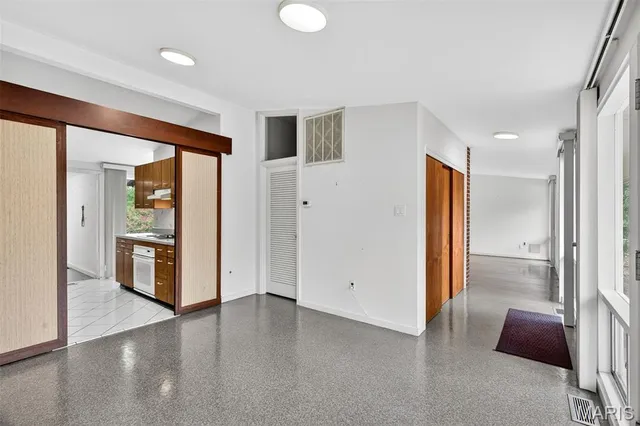 $549,000 | 2649 Nahn Drive, Oakville, MO 63129