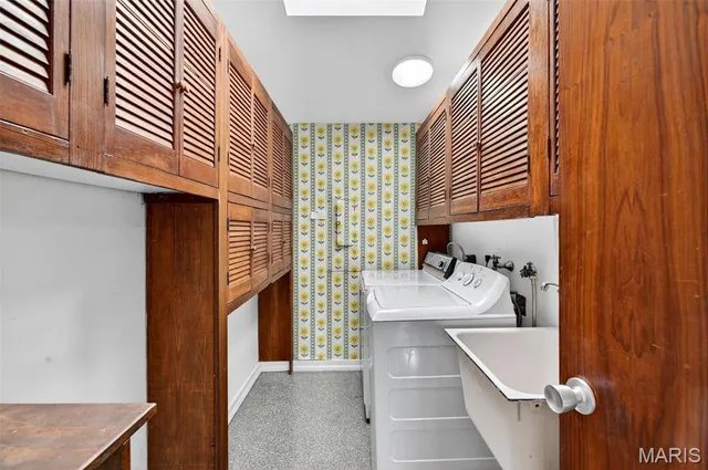 $549,000 | 2649 Nahn Drive, Oakville, MO 63129