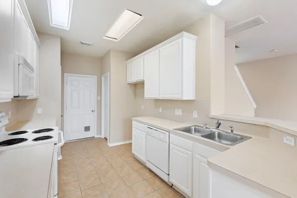 $279,900 | 106 East Stedhill Loop, The Woodlands, TX 77384