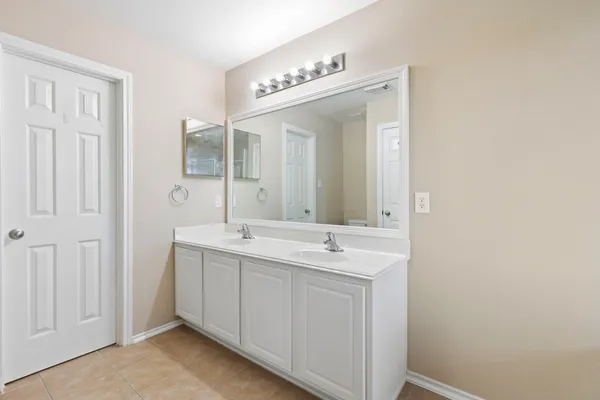 $279,900 | 106 East Stedhill Loop, The Woodlands, TX 77384