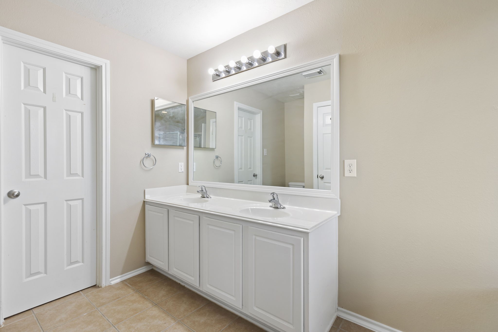 106 East Stedhill Loop Conroe, TX 77384 - Photo 25 of 29