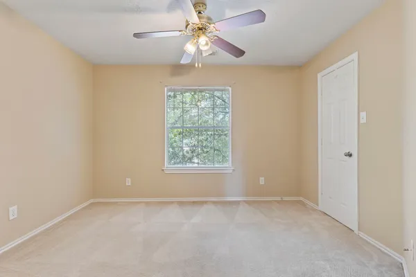 $279,900 | 106 East Stedhill Loop, The Woodlands, TX 77384