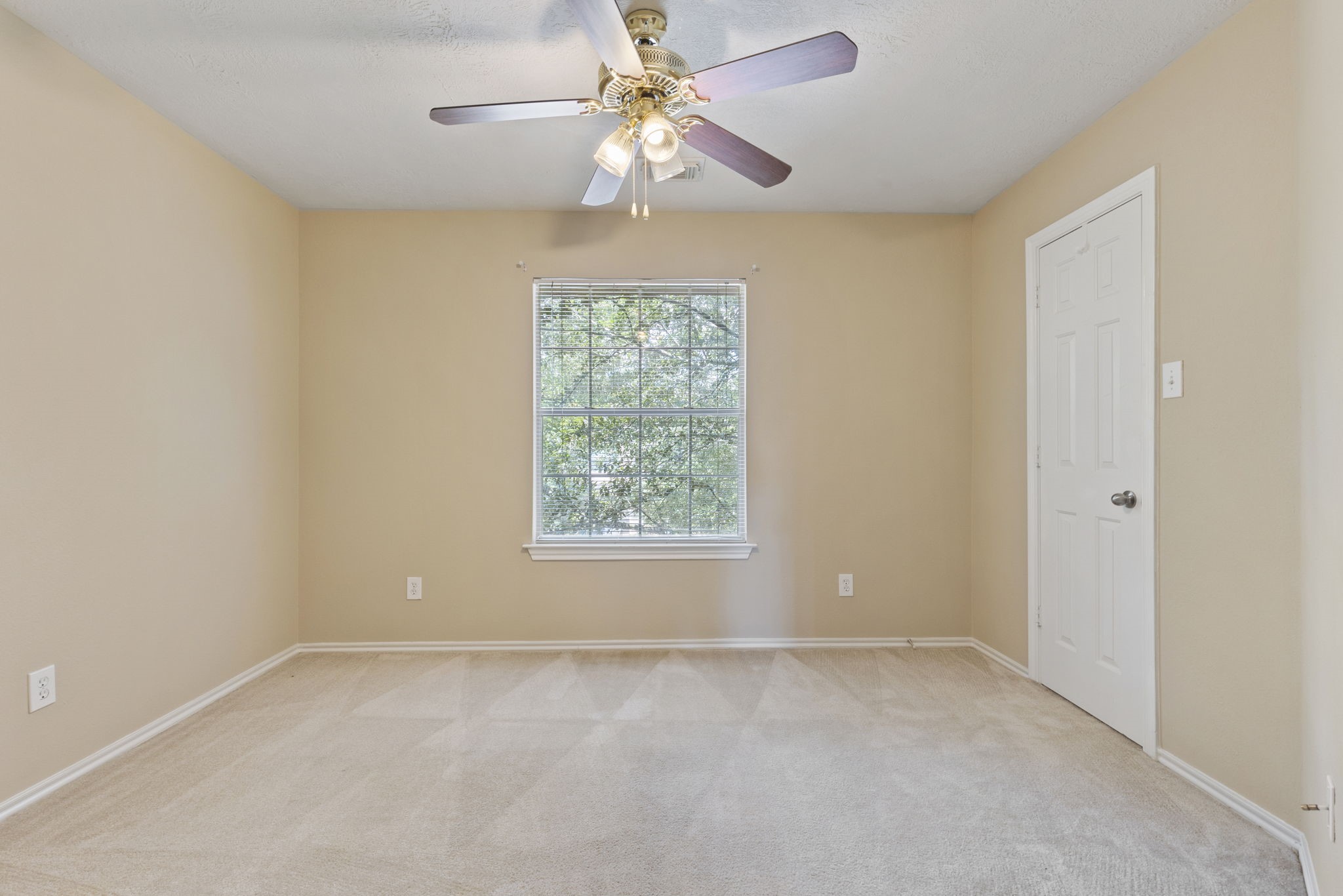 106 East Stedhill Loop Conroe, TX 77384 - Photo 26 of 29 3rd bedroom
