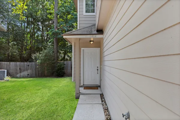 $279,900 | 106 East Stedhill Loop, The Woodlands, TX 77384