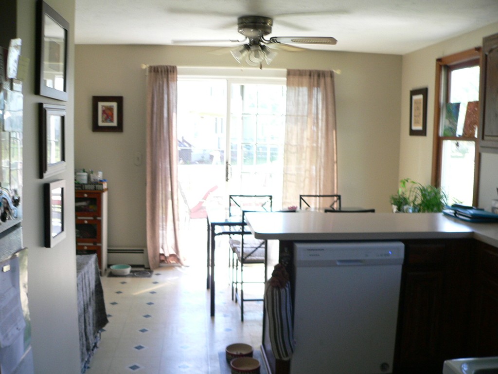 21 Harvest Road, Unit A Uxbridge, MA 01569 - Photo 4 of 22 Gallery Image 4