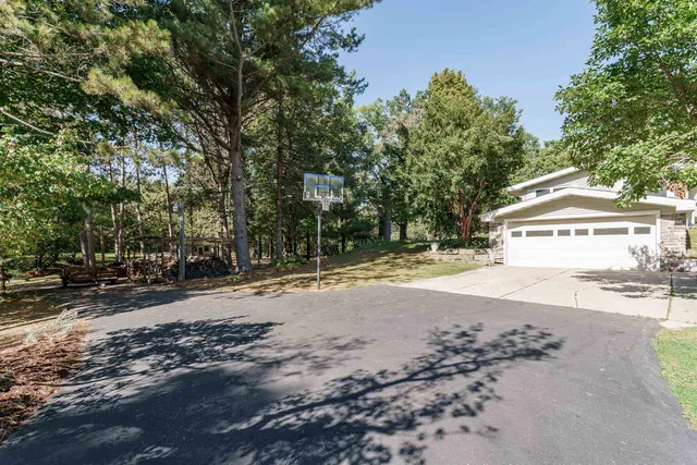 $599,000 | 5205 North Newville Road, Milton, WI 53563