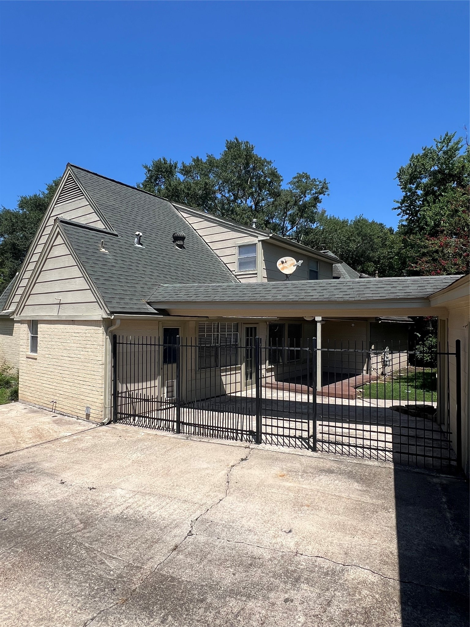 2015 Hamlin Valley Drive Houston, TX 77090 - Photo 31 of 31 a front view of a house with a outdoor space