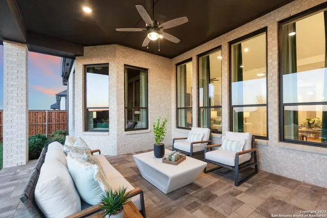 $638,464 | 4714 Clover Field, Schertz, TX 78108