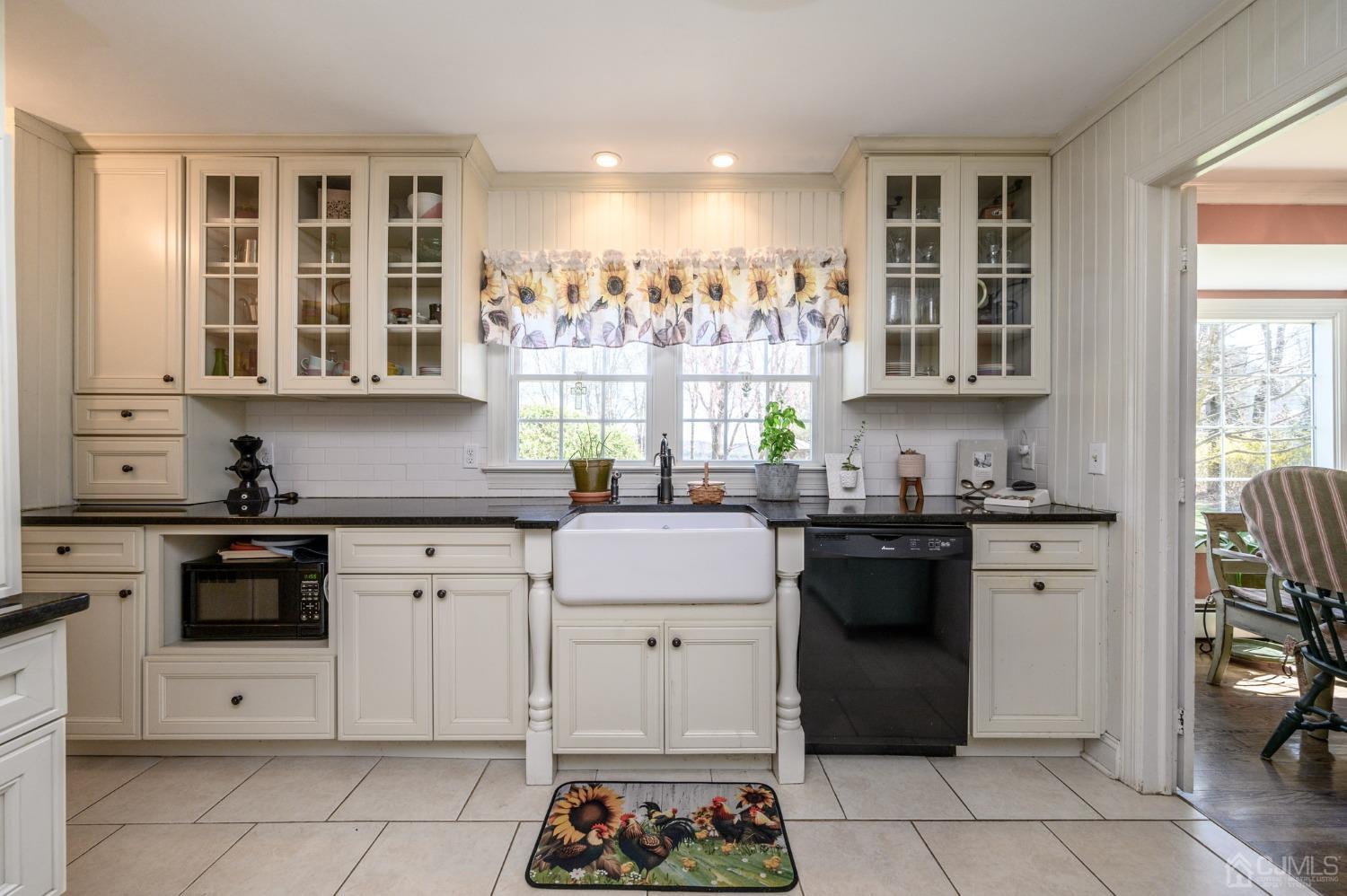 164 Old Clinton Road Flemington, NJ 08822 - Photo 12 of 52 Gallery Image 12