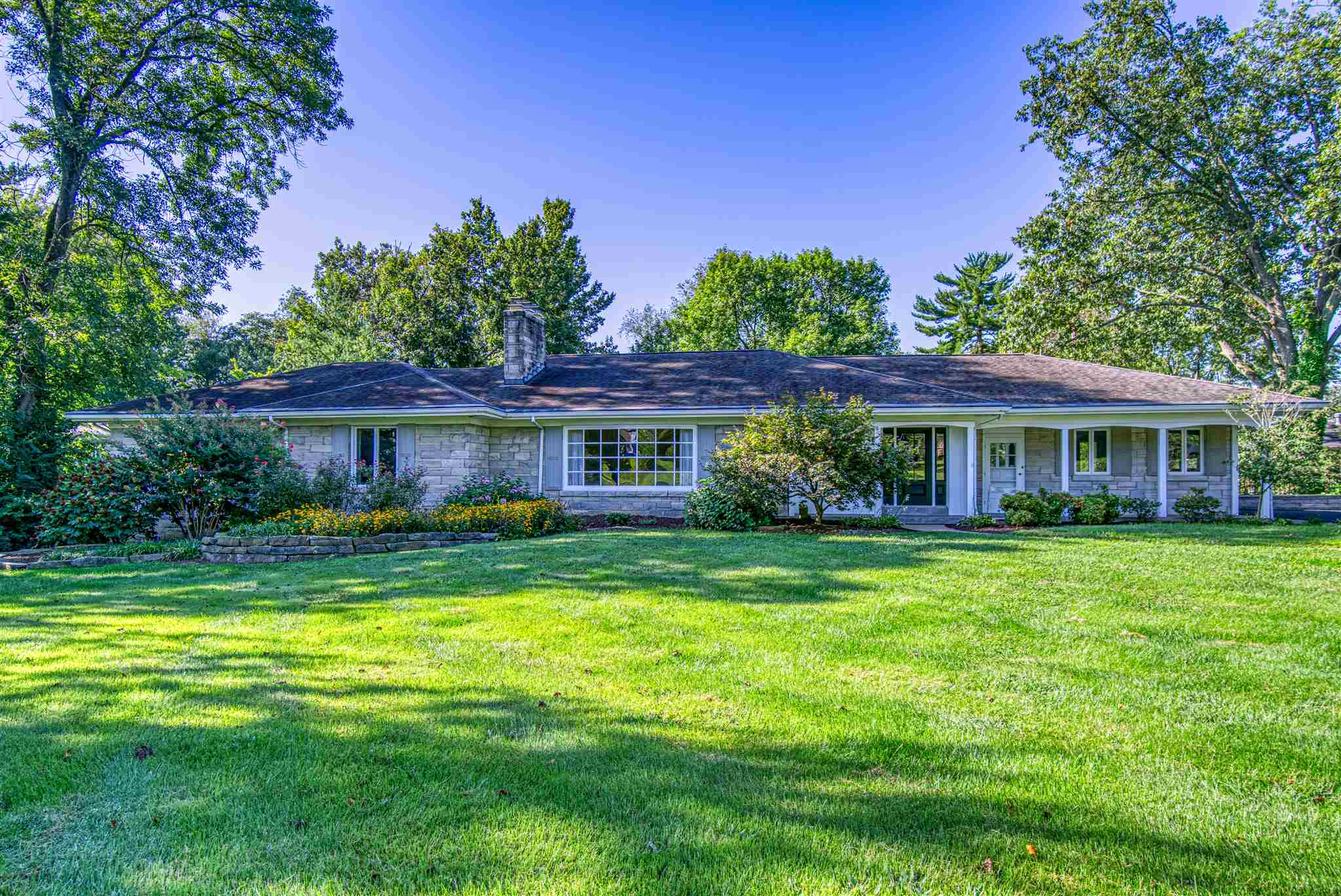 6929 Newburgh Road Evansville, IN 47715 - Photo 1 of 36 Gallery Image 1