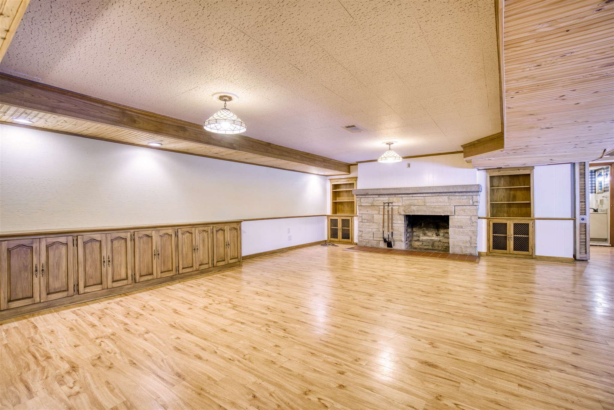 6929 Newburgh Road Evansville, IN 47715 - Photo 17 of 36 Gallery Image 17