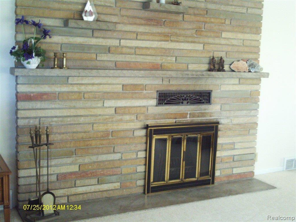 37821 Pointe Rosa Street Harrison Township, MI 48045 - Photo 10 of 19 IMAG0013.JPG