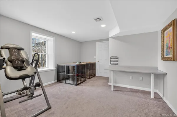 $775,000 | 24 Coachlight Drive, Poughkeepsie, NY 12603