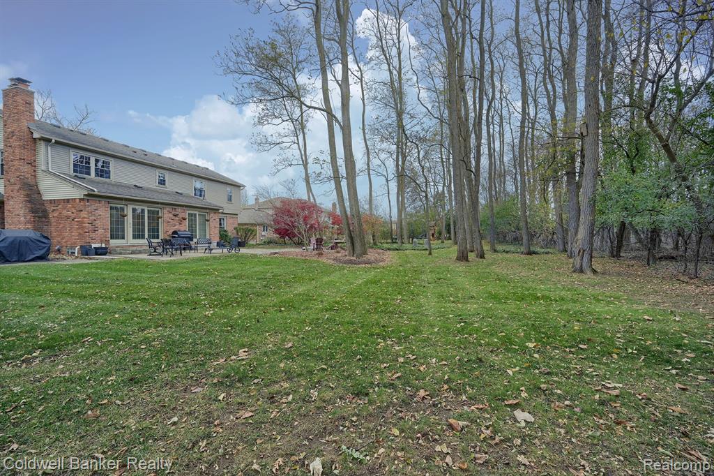 29314 Parkside Farmington Hills, MI 48331 - Photo 38 of 39
