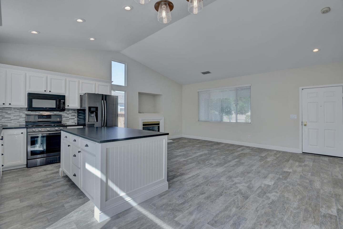 1113 Deerpark Road Oakley, CA 94561 - Photo 6 of 25
