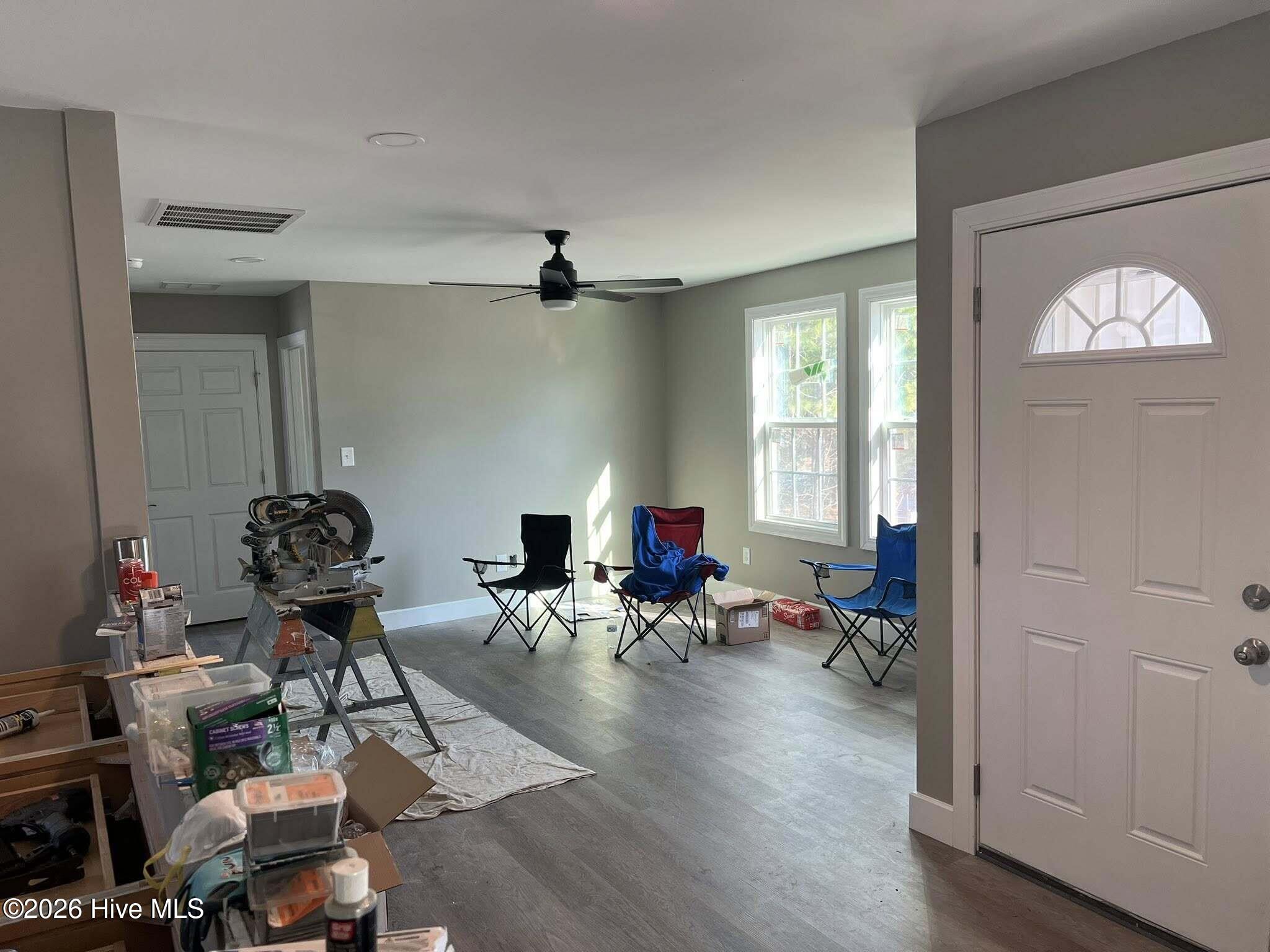 2335 Mill Creek Road Newport, NC 28570 - Photo 7 of 11 Living Room