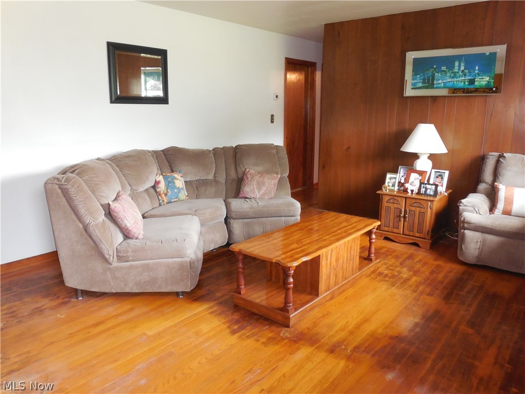 3929 Cannon Road Austintown, OH 44515 - Photo 3 of 34 Gallery Image 3