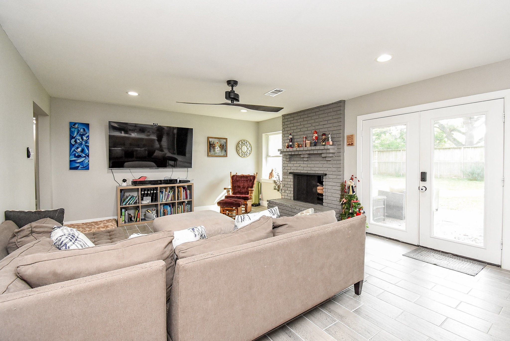 9235 Pecos Street Houston, TX 77055 - Photo 18 of 49