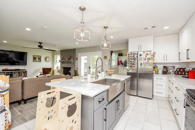 $3,000 | 9235 Pecos Street, Houston, TX 77055